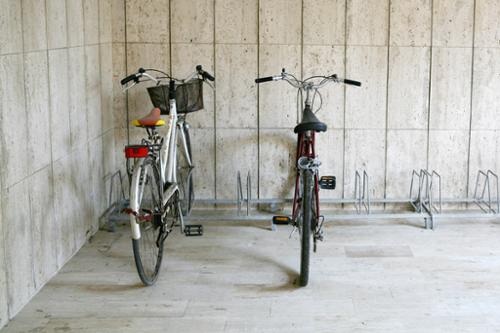 Velo am Bahnhof gestohlen